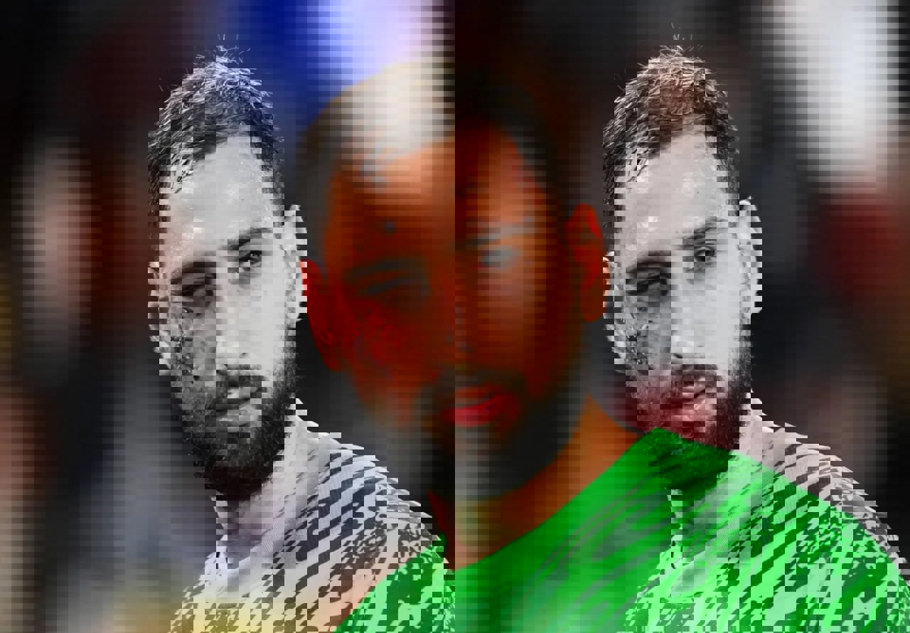 2124182