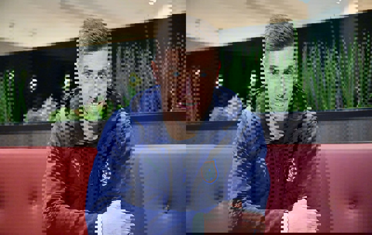 2124285