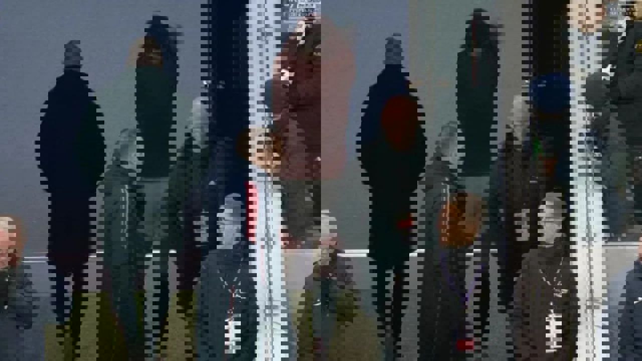 2124493