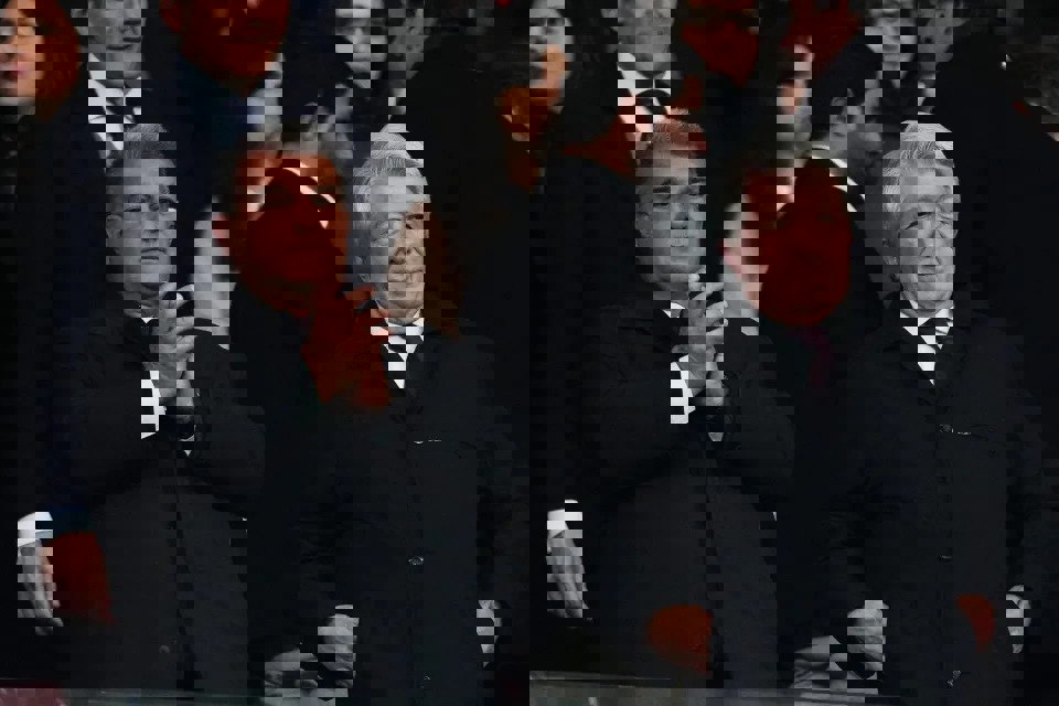2124676