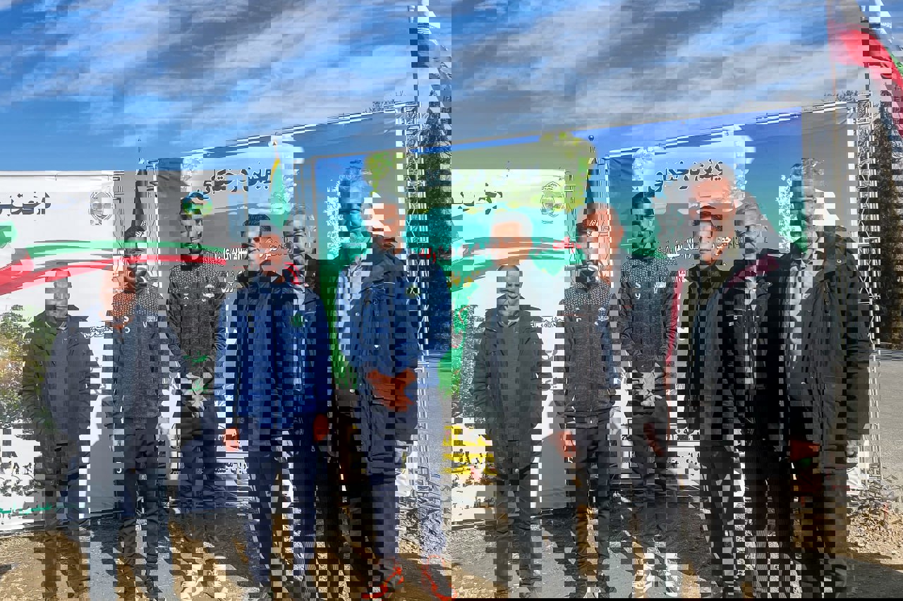 2124587