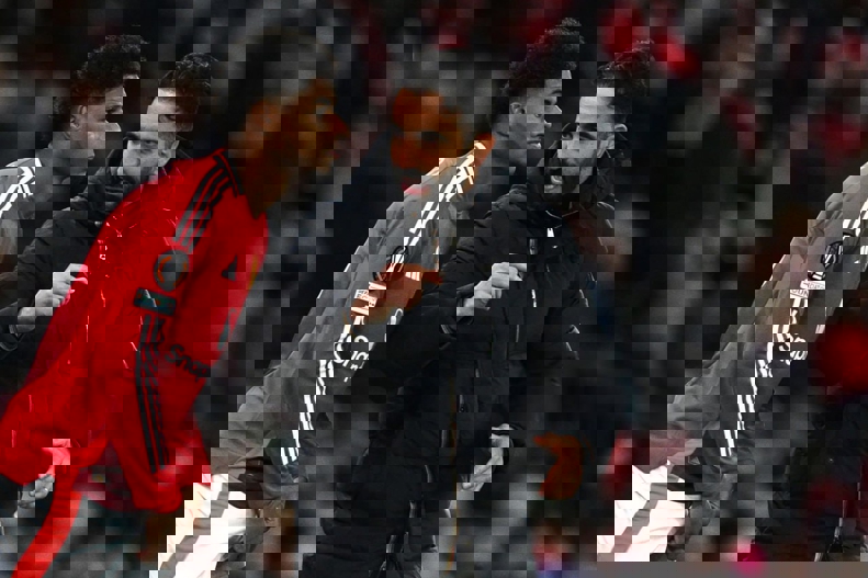 2124604