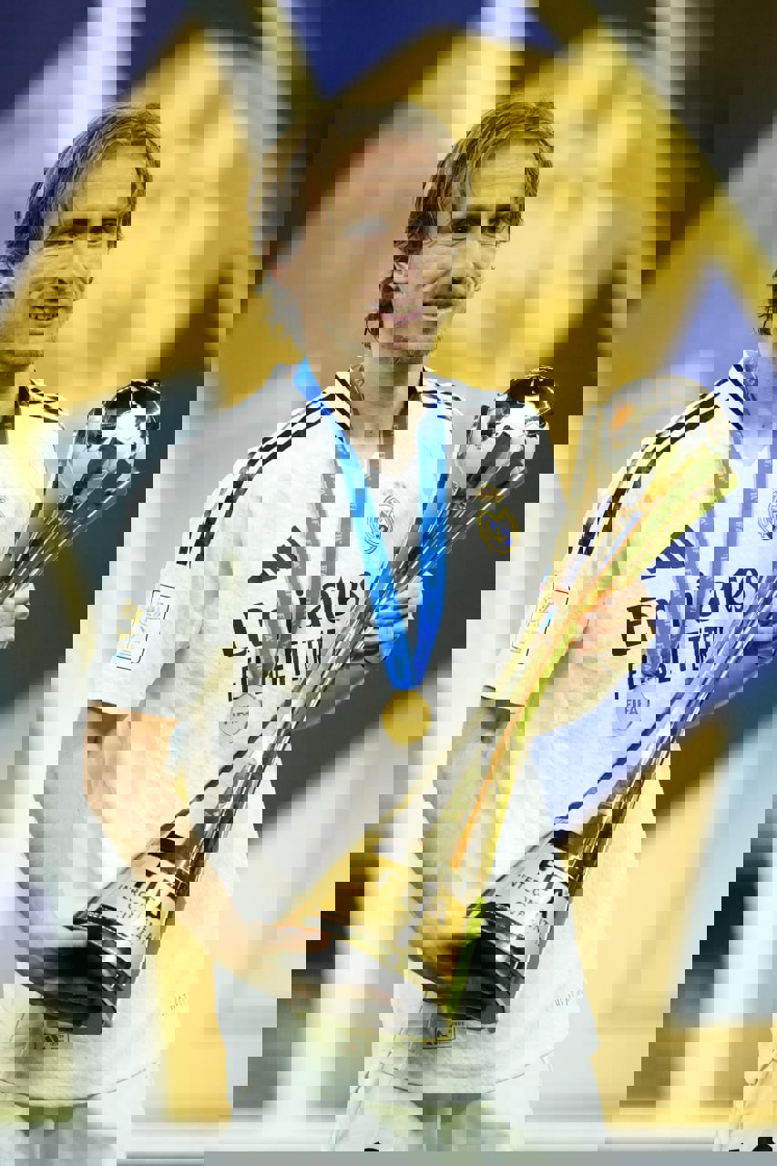 2124616