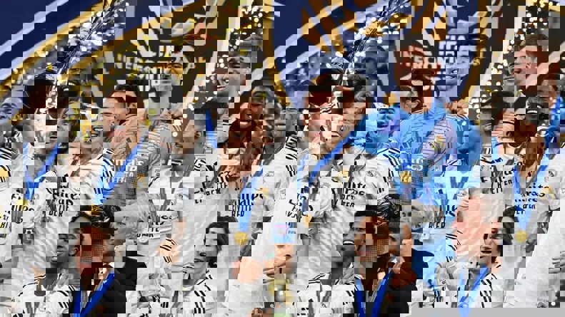 2124987