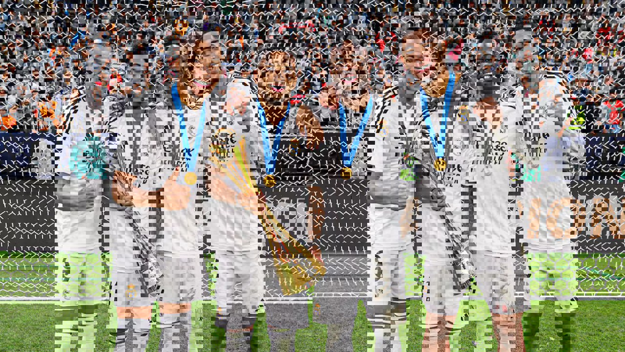 2125571