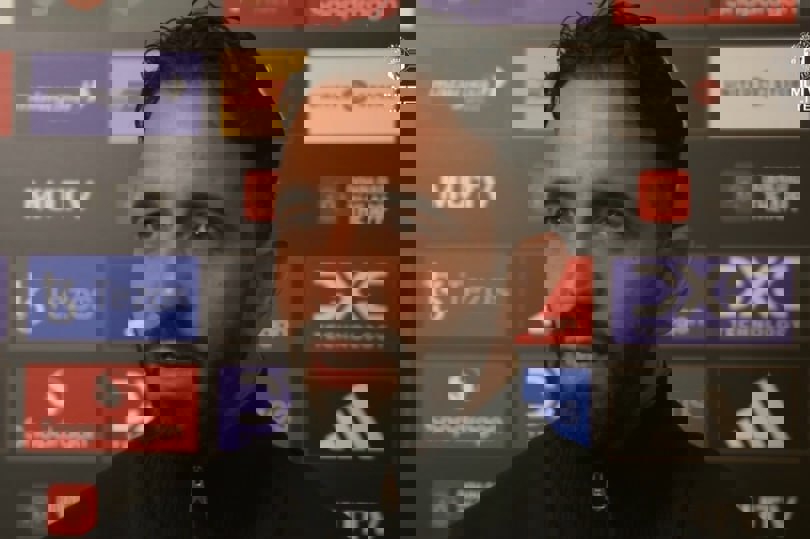 2125585