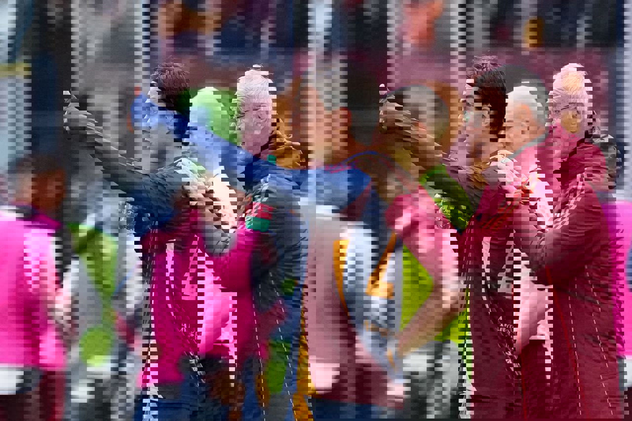 2125589