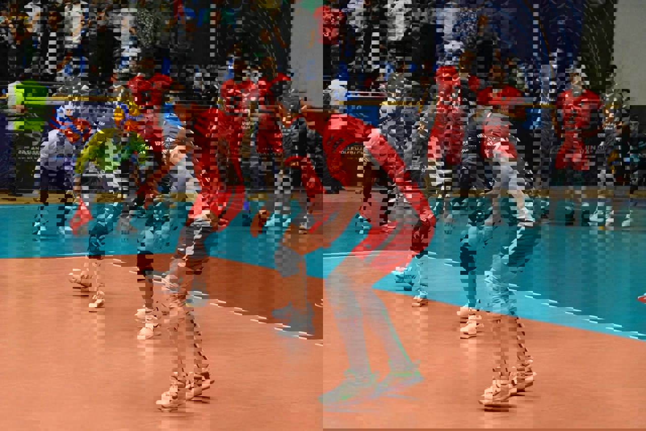 2125600