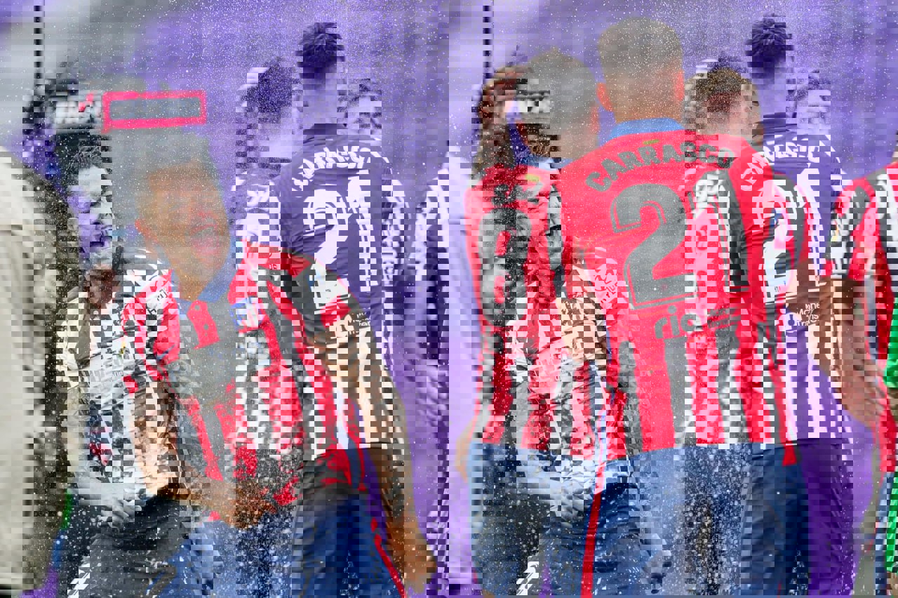 2125883