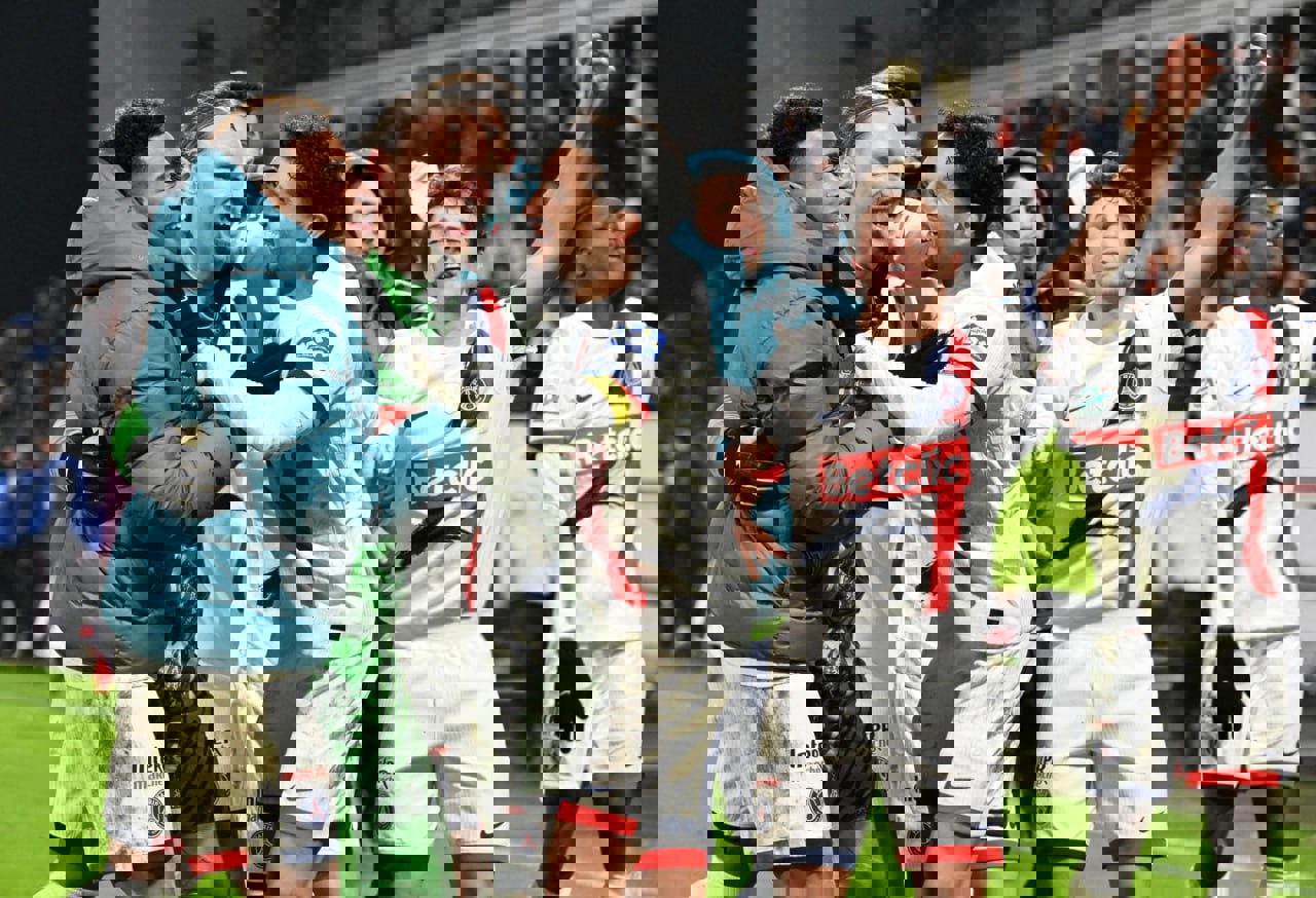 2125977