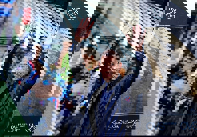 2125963