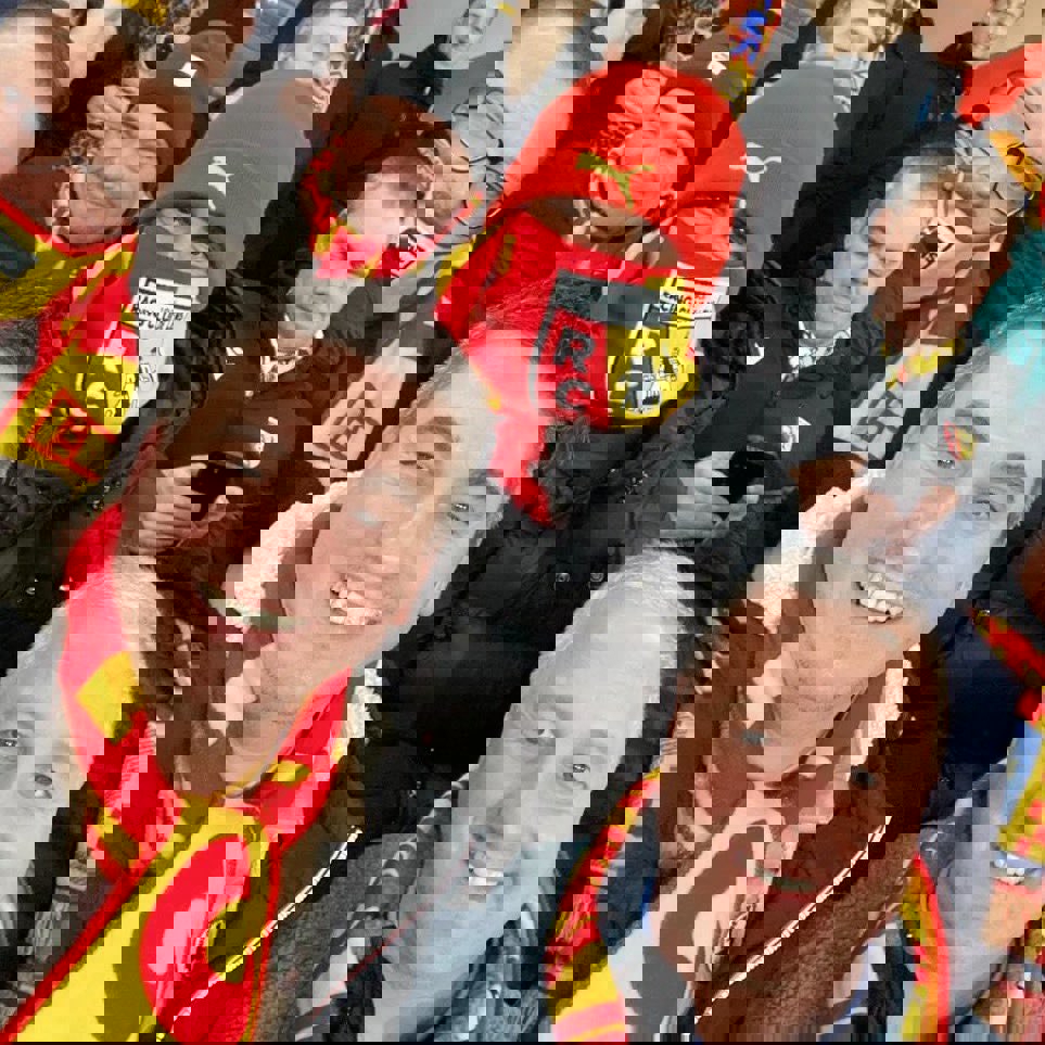 2125936