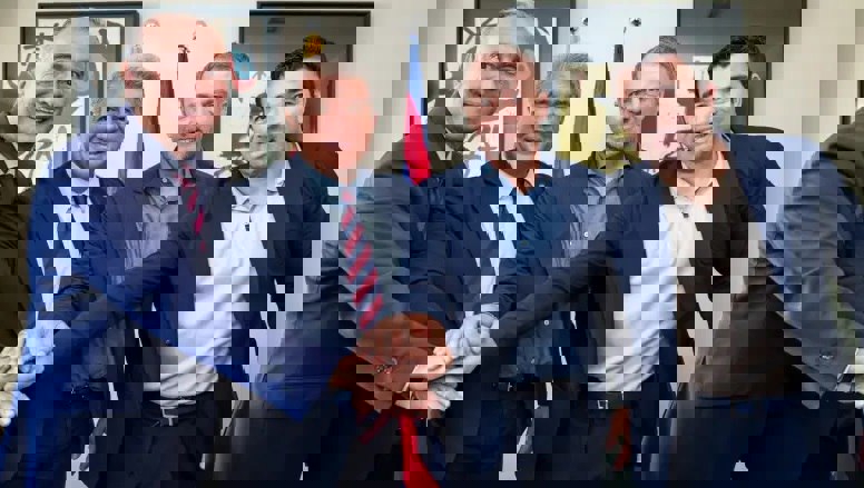 2126421