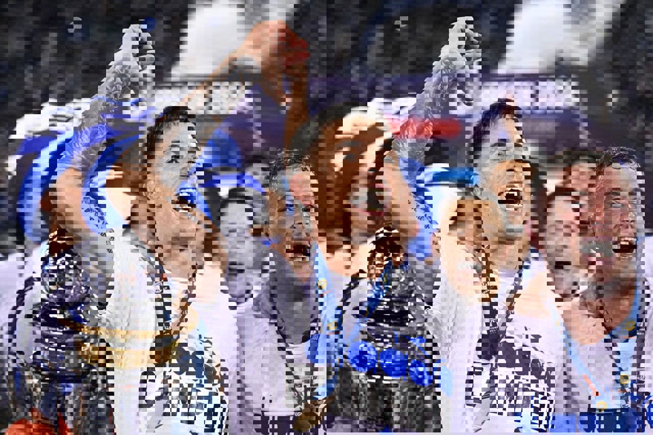 2126999
