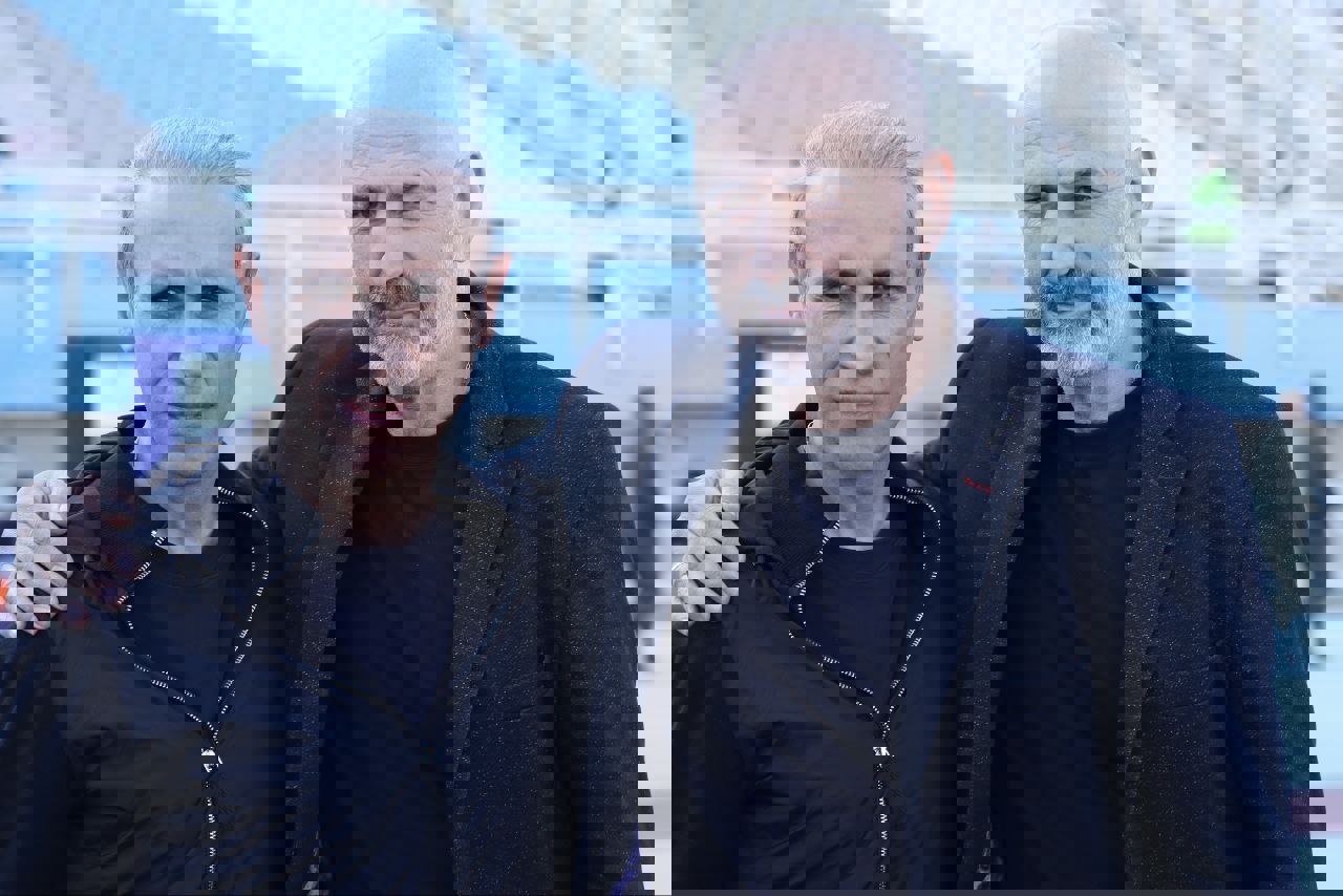 2127319