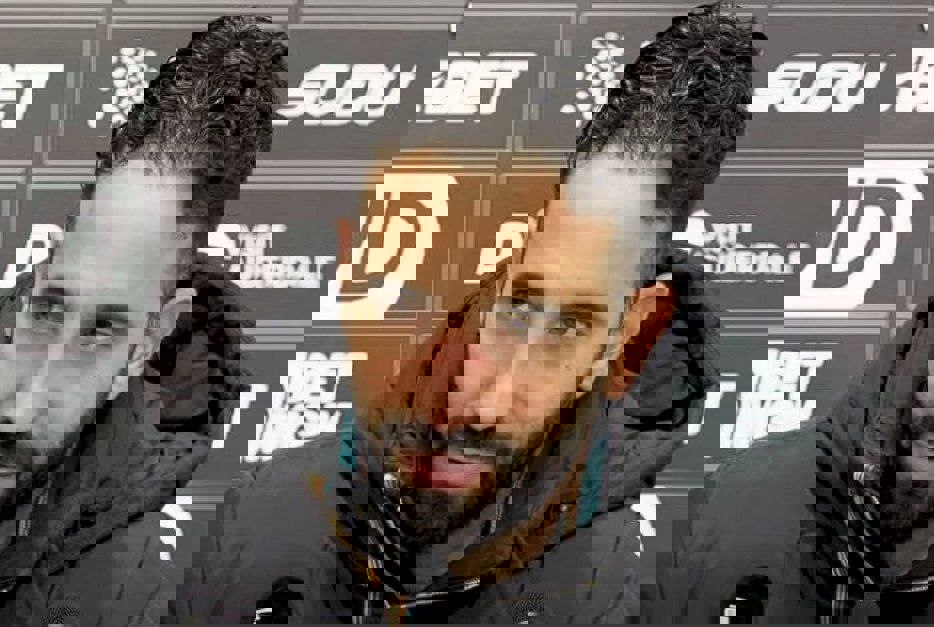 2127493