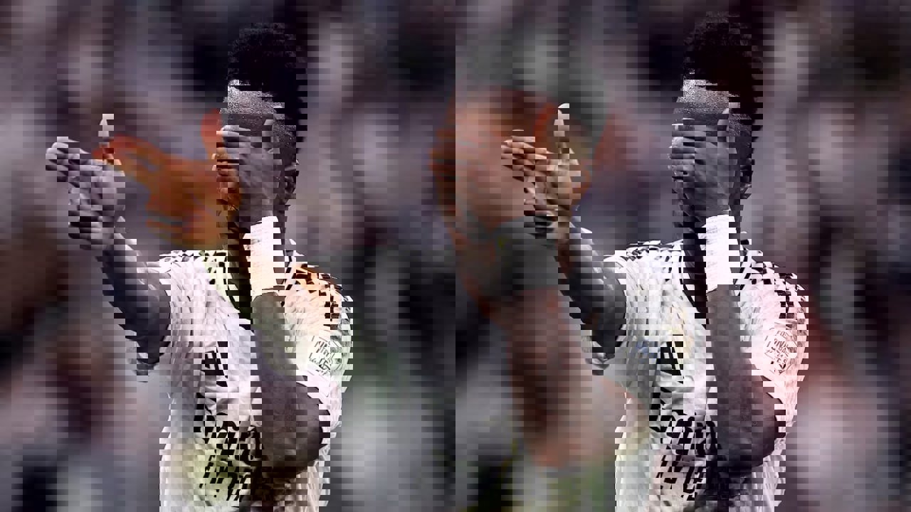 2127945