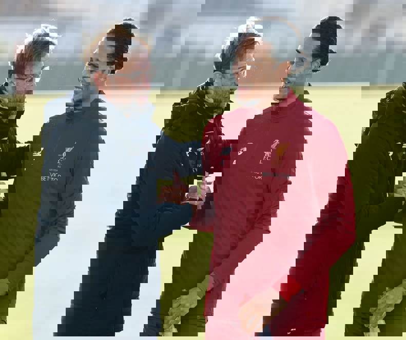 2127931