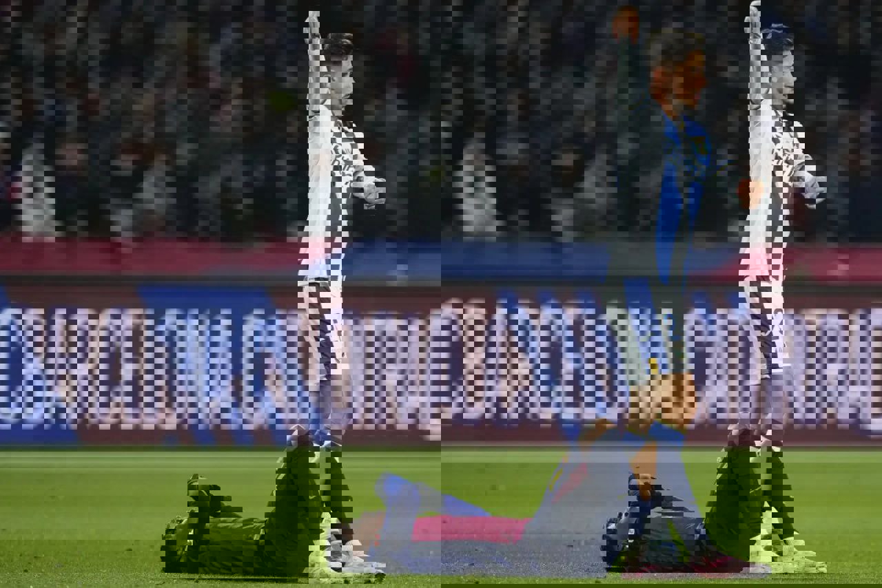 2128023