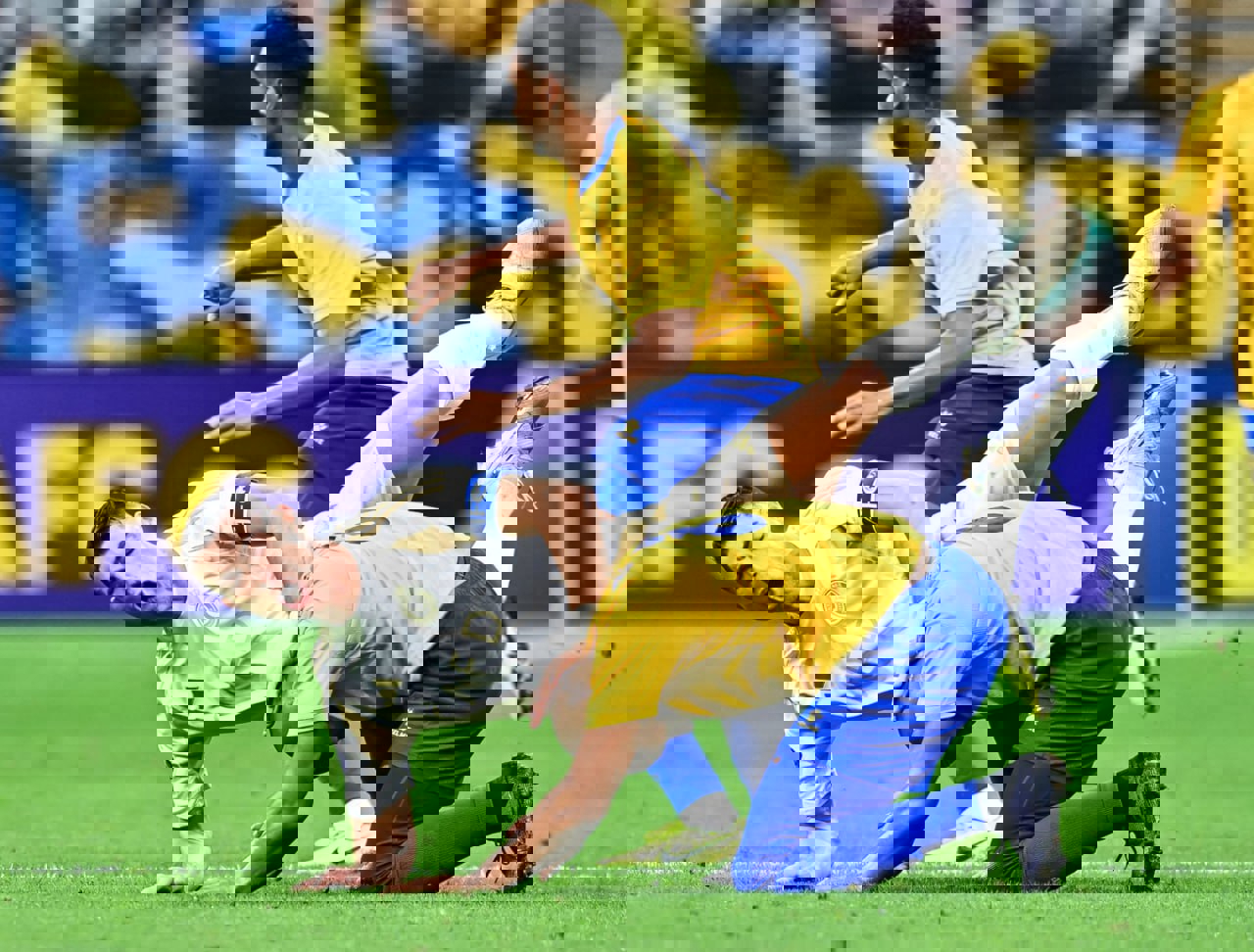 2128647