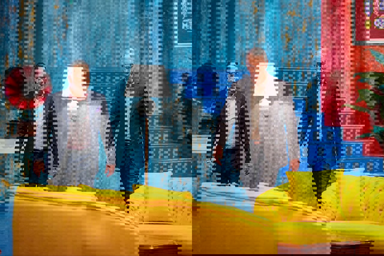 2128941