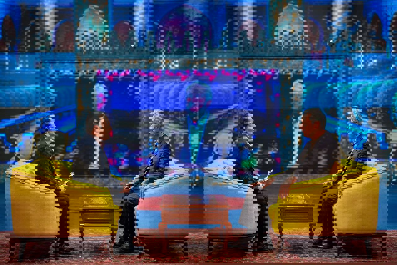 2128943