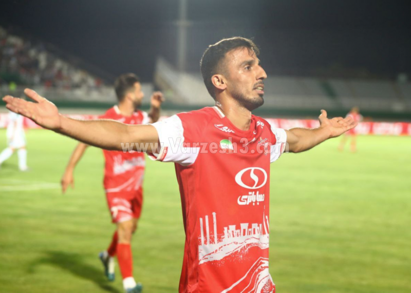 سعید صادقی همچنان در استندبای پرسپولیس