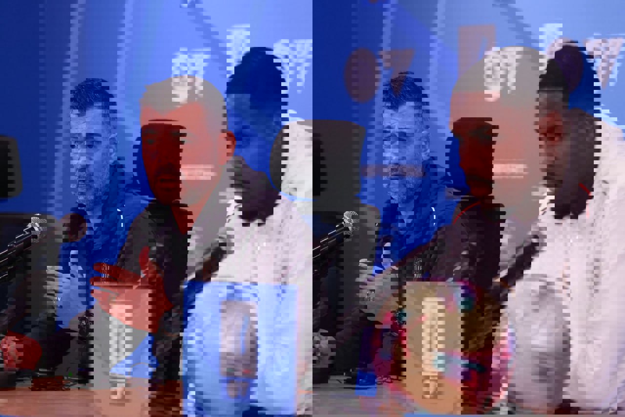 2129937
