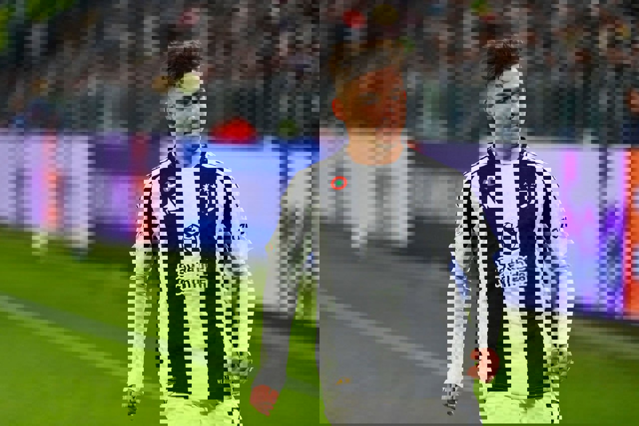 2129936