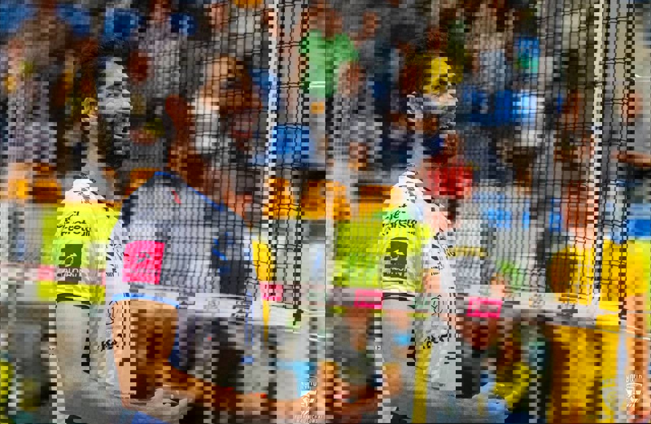 2130330