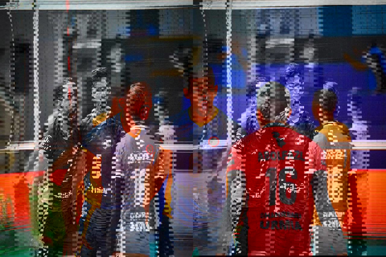 2130318