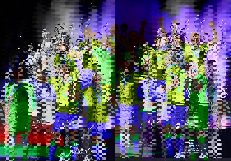 2130383