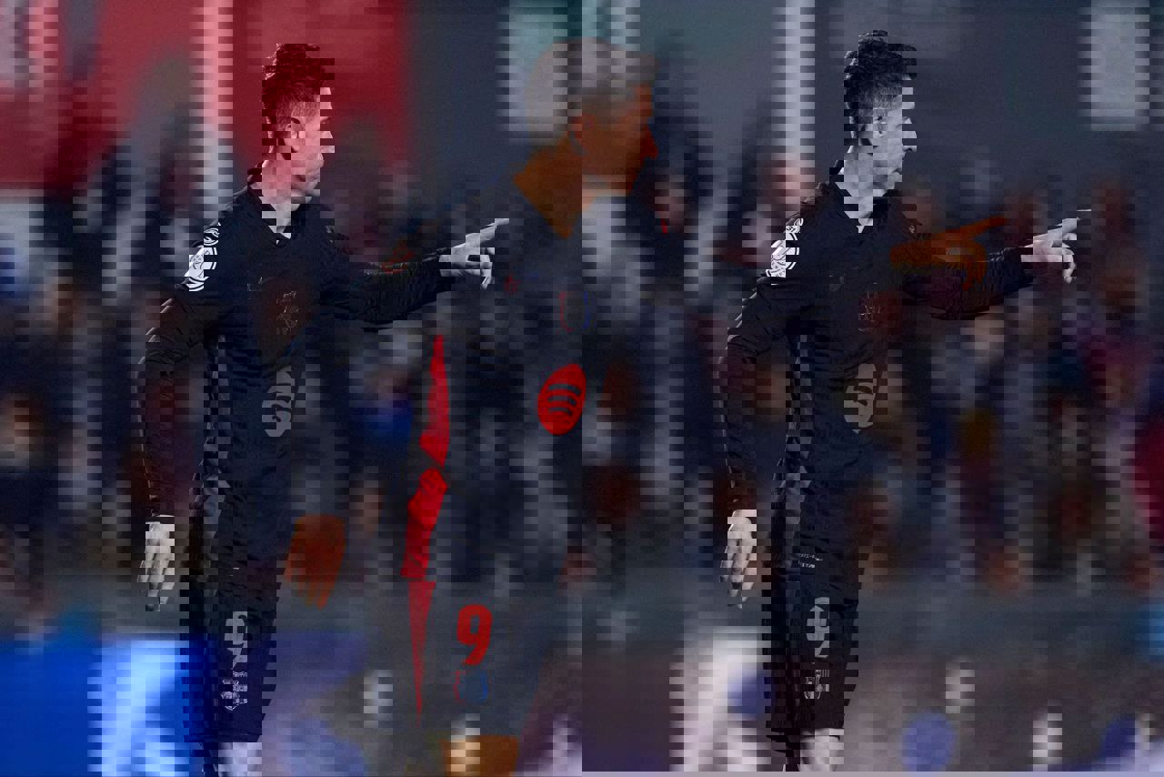 2130832
