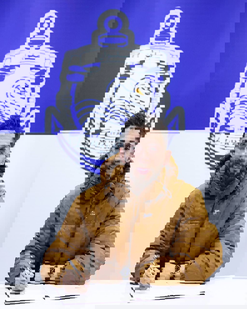 2130588