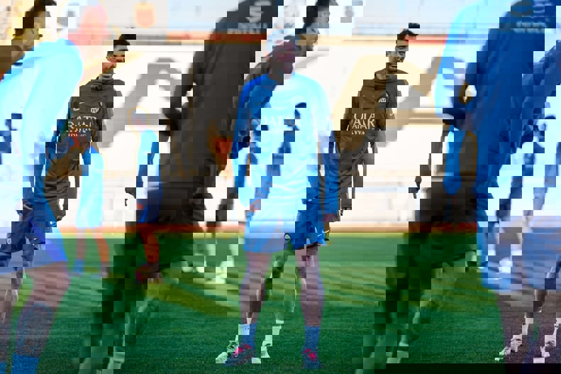 2130618