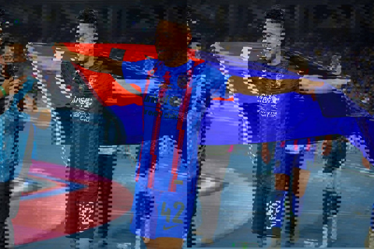 2130898
