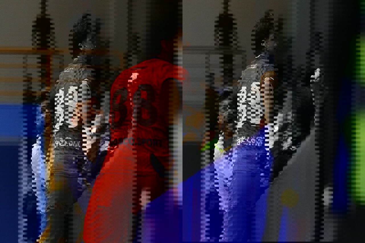 2131049