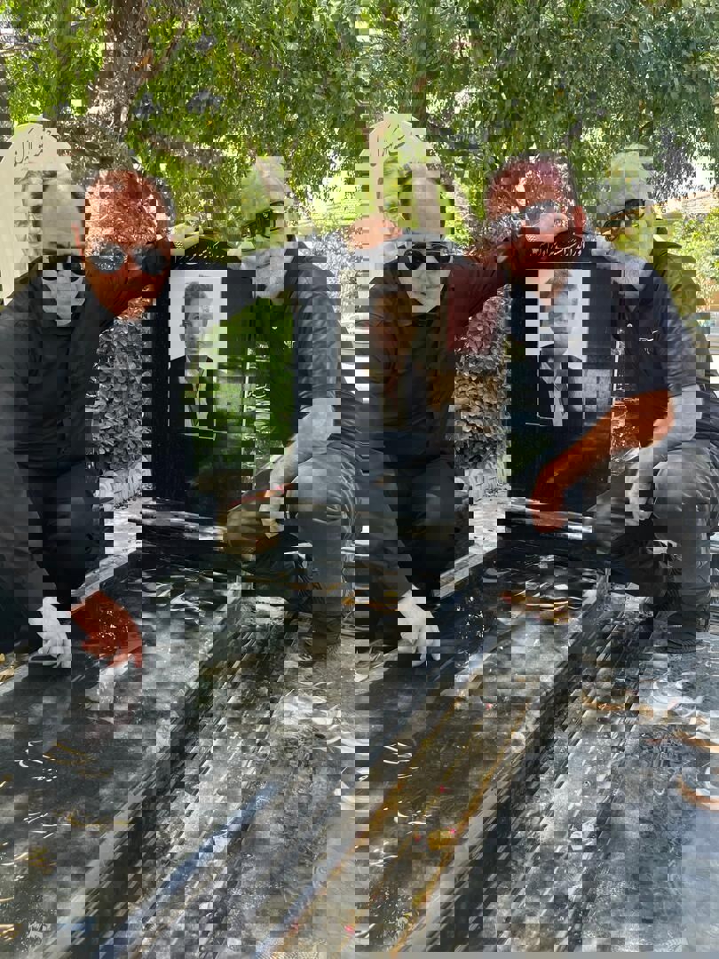2131176