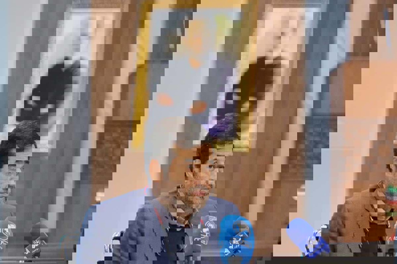 2131403