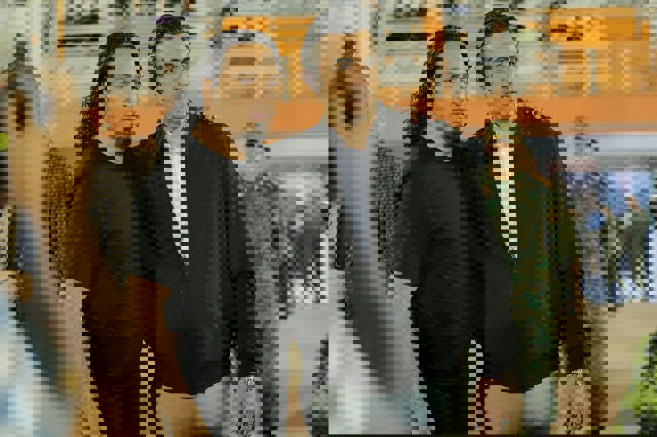 2131698