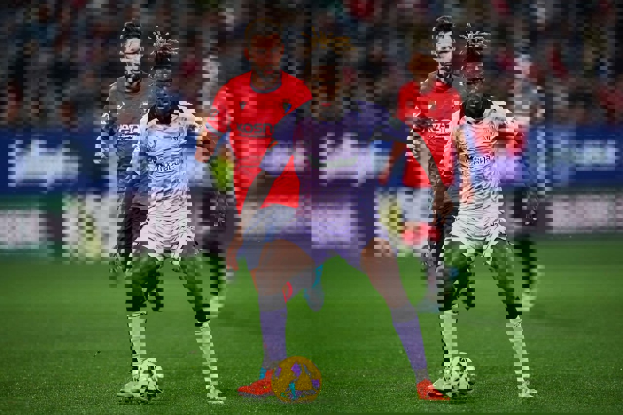 2131869