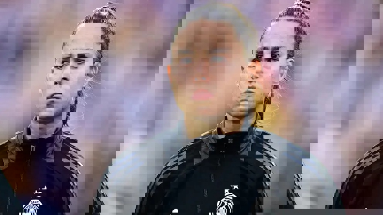 2132243