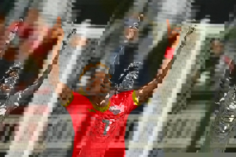 2132308