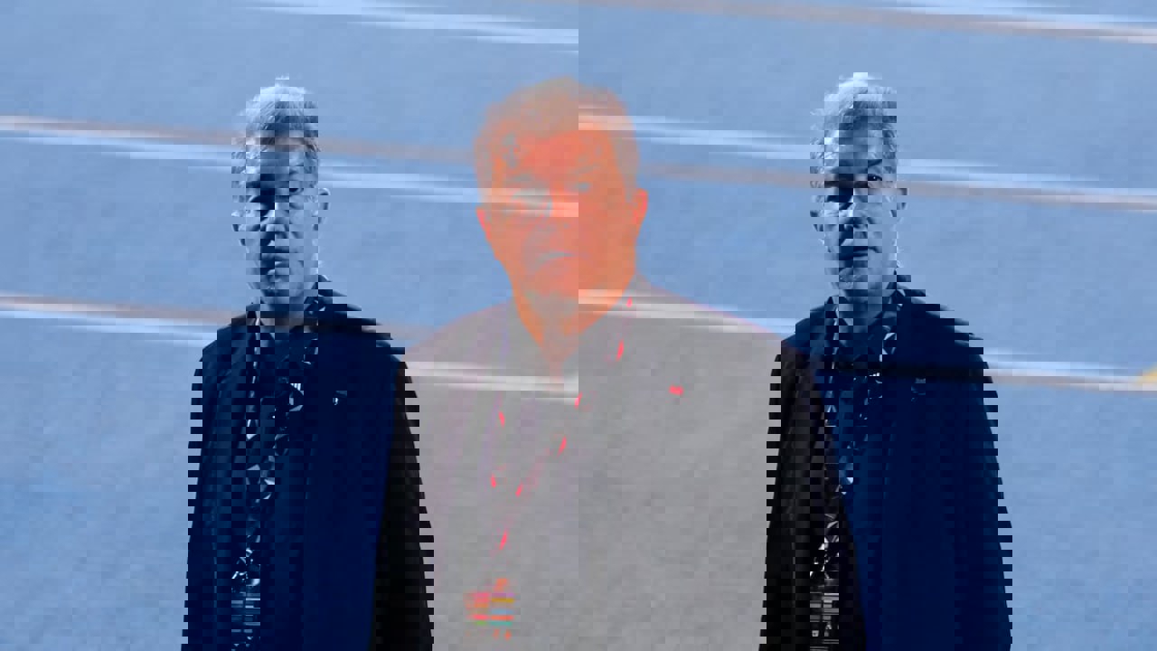 2132353