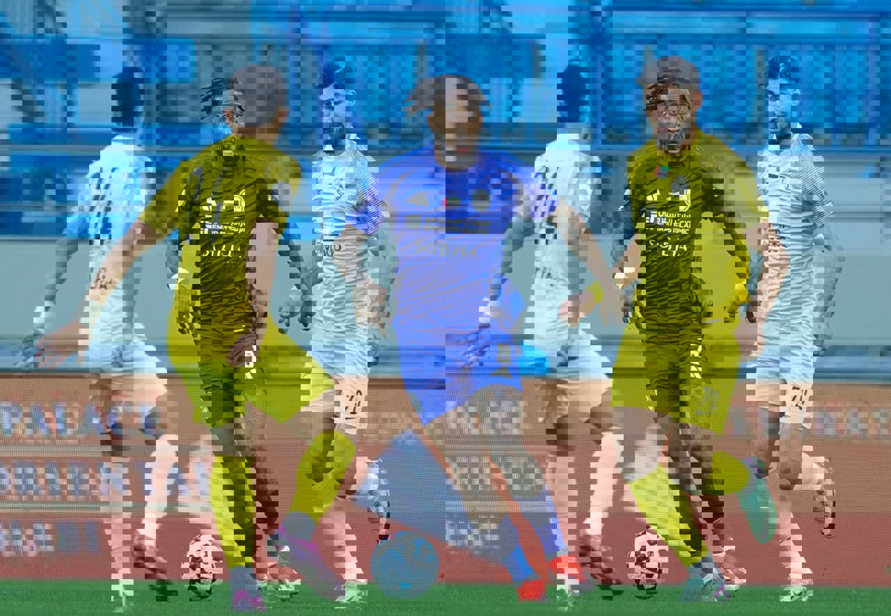 2132808