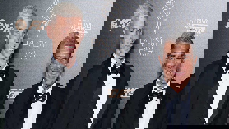 2132896