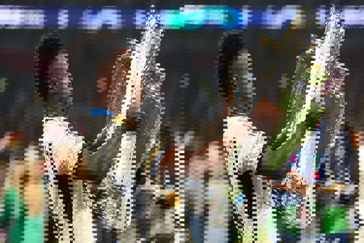 2133002