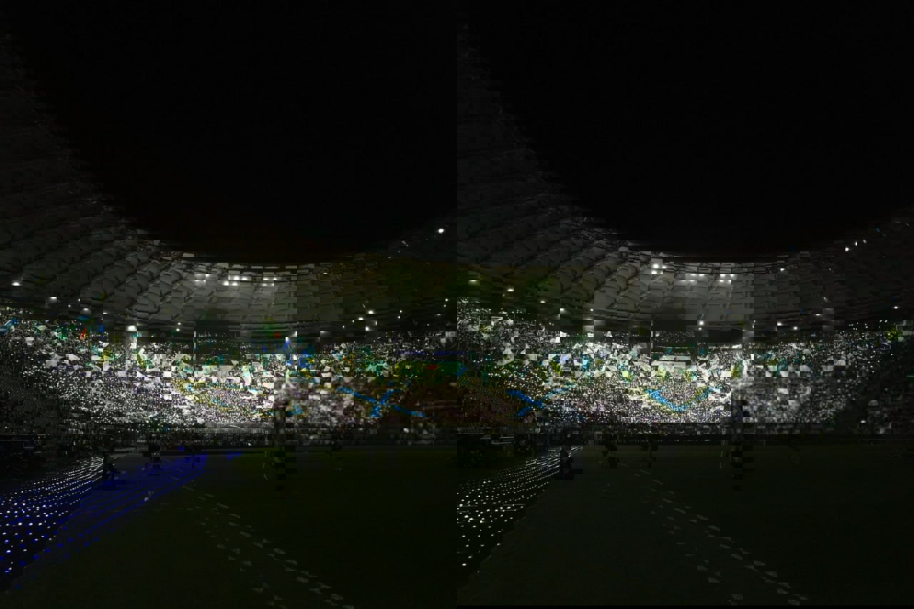 2133138