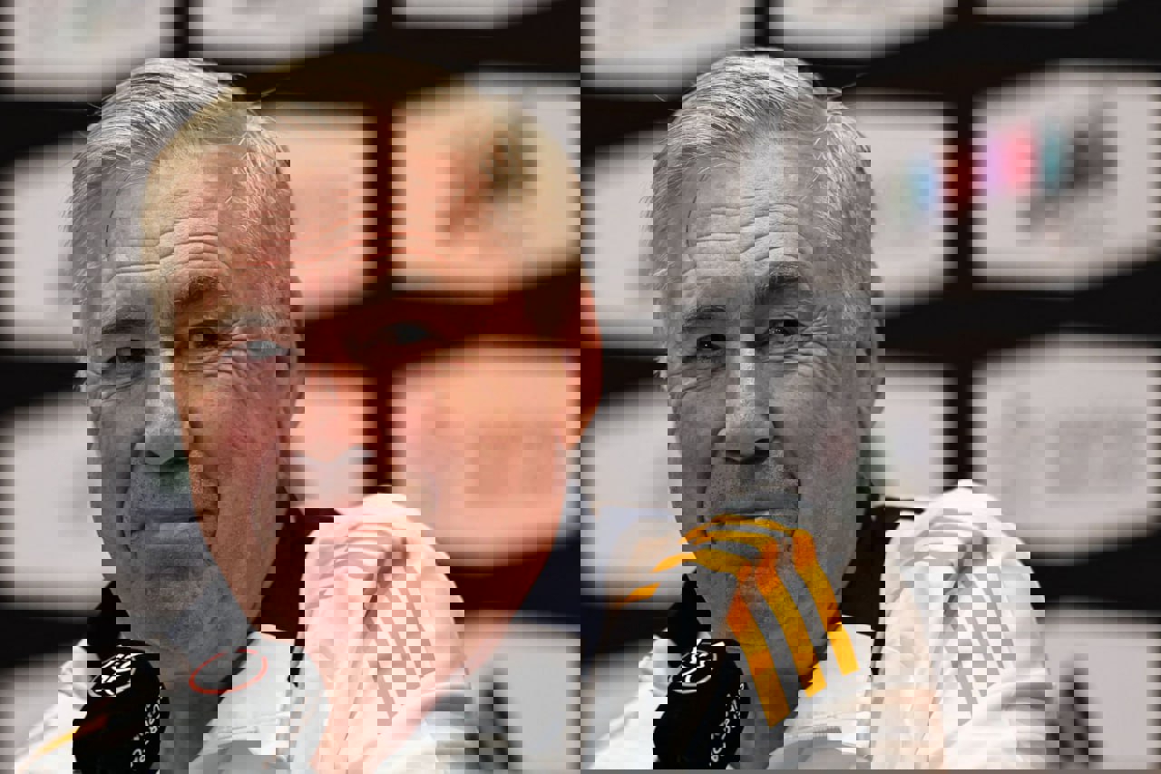 2133028