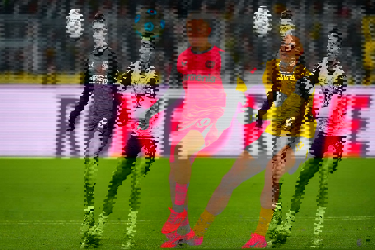 2133240